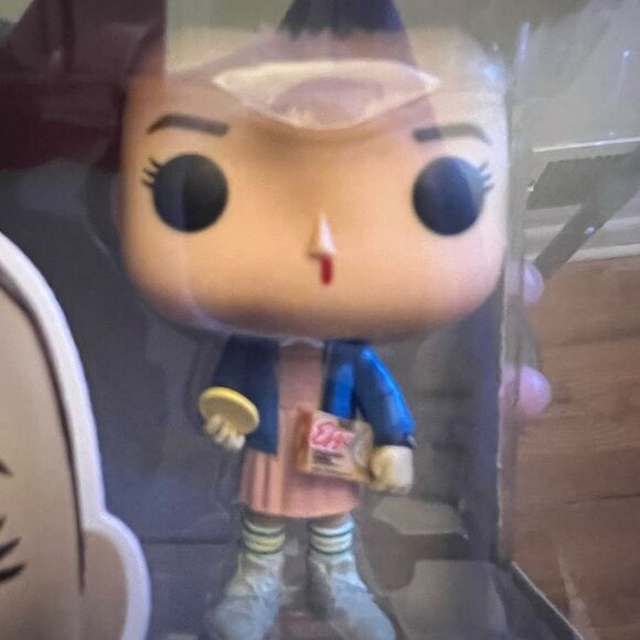 Funko Pop Exclusiveive Eleven With Eggos Stranger Things  Vinyl Figure - Picture 5 of 7